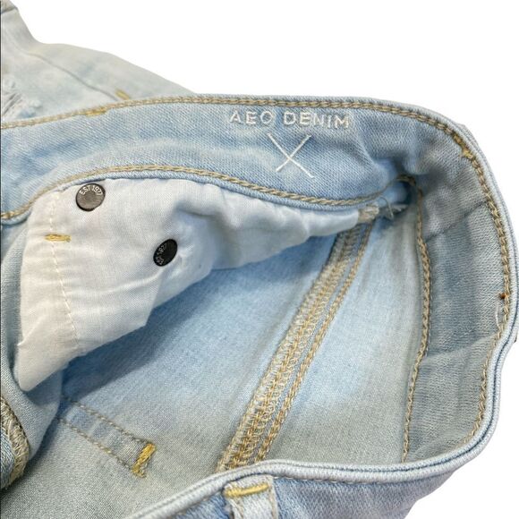 American Eagle Super Hi-Rise Shortie Jean Shorts - Picture 4 of 5